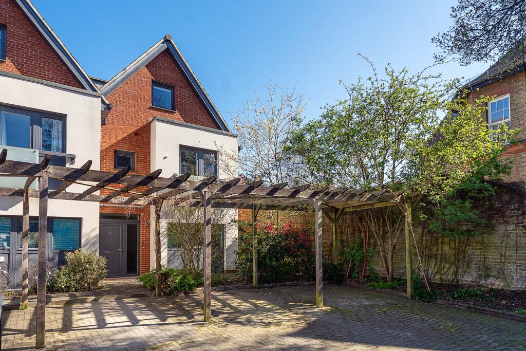 Main image of property: Drayton Green, Ealing, W13