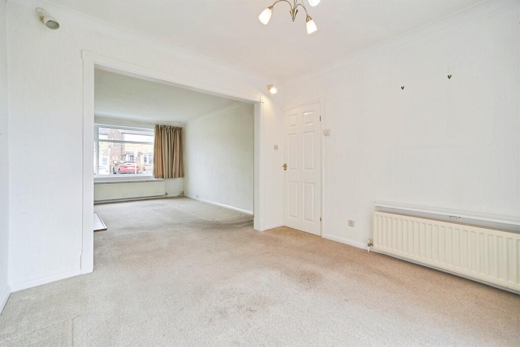 House in Leeds, West Yorkshire - View 5