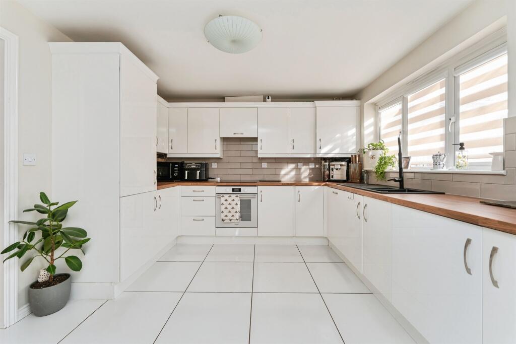 House in Fenland, Chatteris - View 2