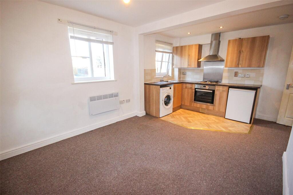 Apartment in Milton Keynes - View 5