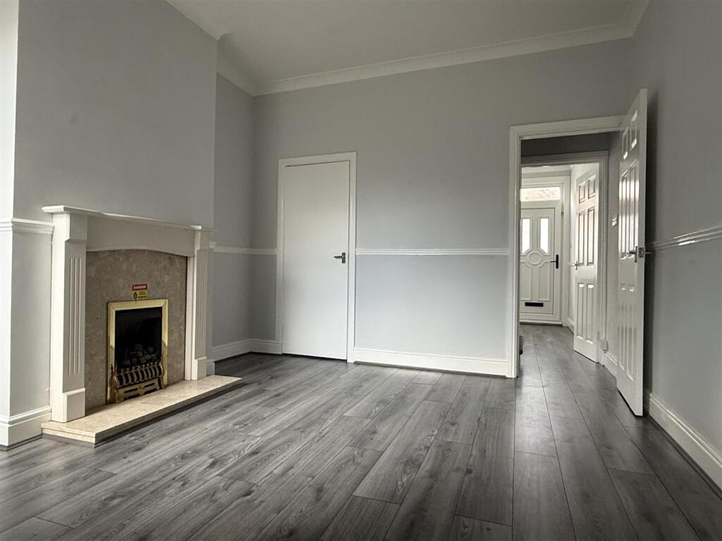 Main image of property: Melbourne Road, Earlsdon, Coventry * BEAUTIFUL THROUGHOUT & VACANT *