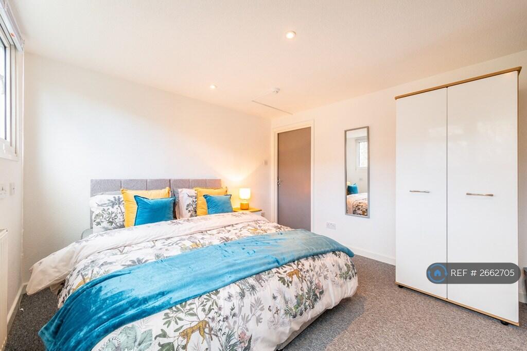 5 bedroom maisonette for rent