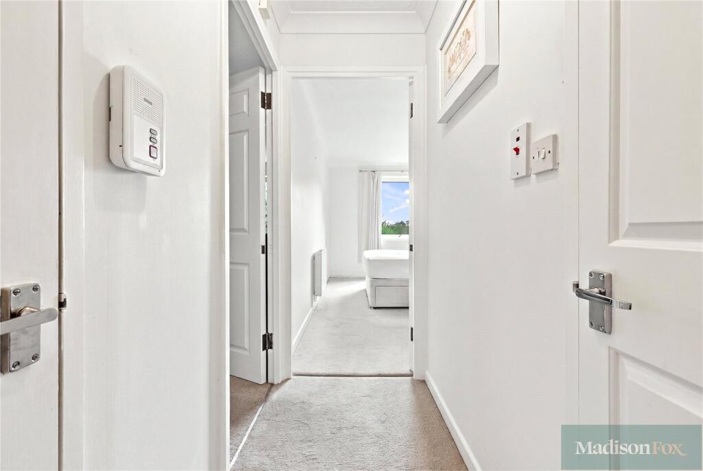 Apartment in Epping Forest, Loughton - View 5