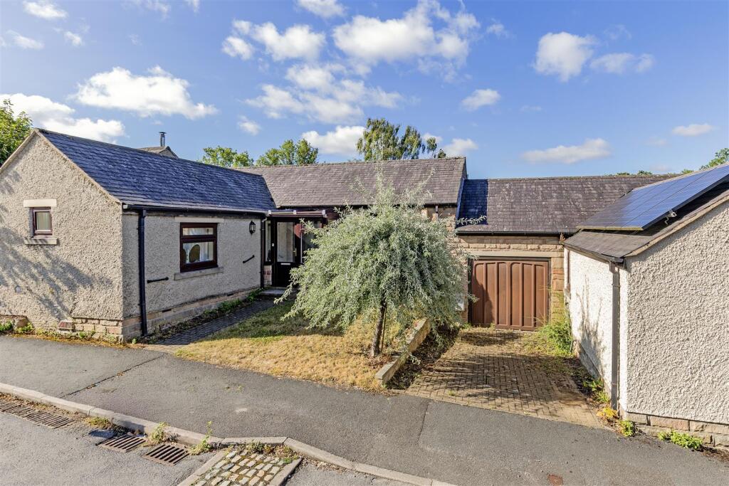 House in Derbyshire Dales, Hathersage