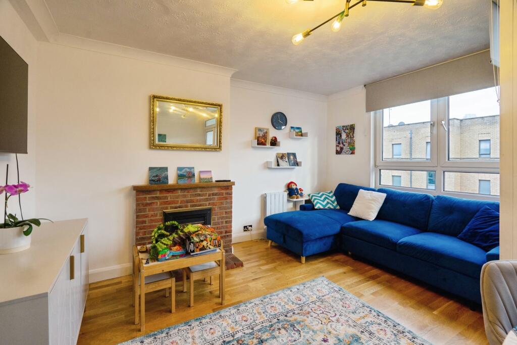 84 Willis Street photo 4