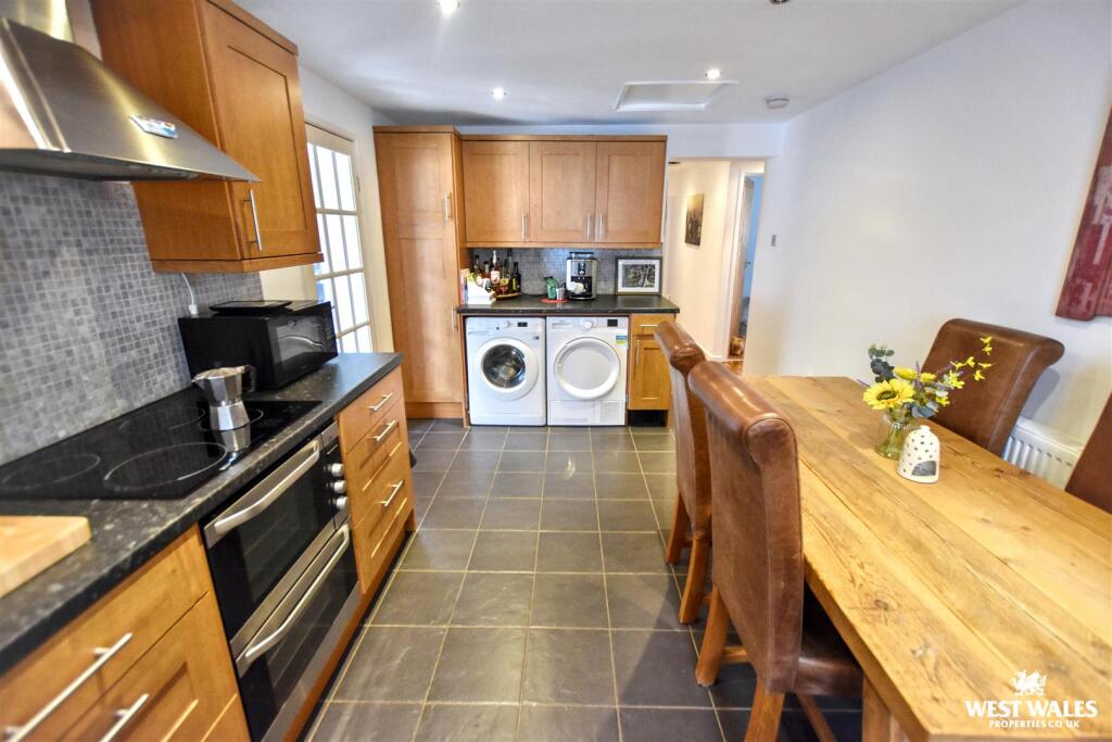 House in Swansea, Hundleton - View 5