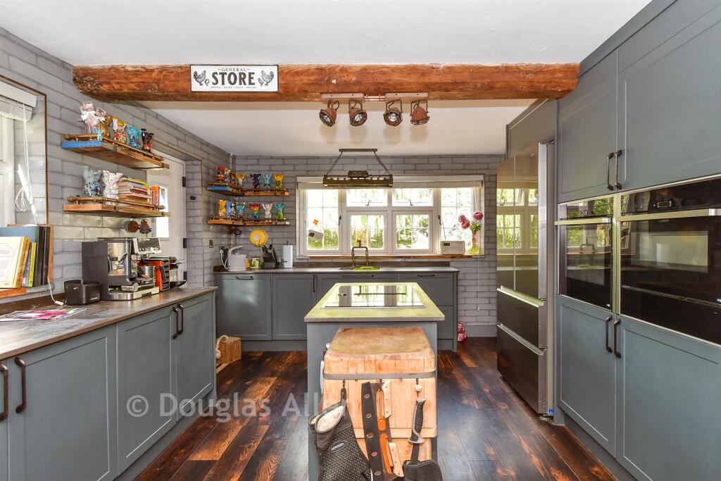 House in Epping Forest, Nazeing - View 3