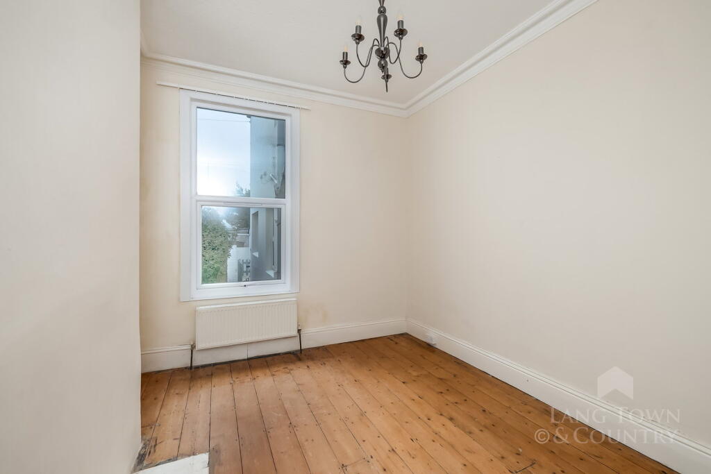 House in Plymouth, Mutley - More