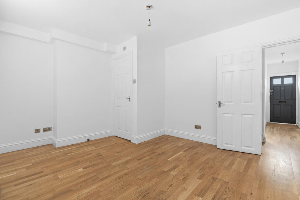 House in Chichester - More