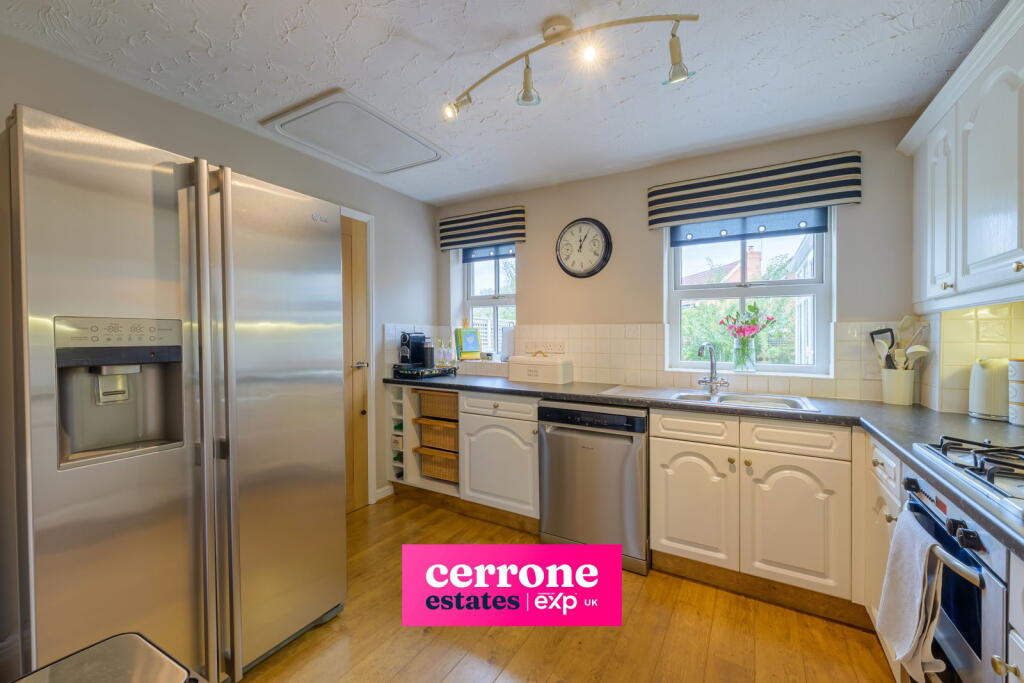 Defford close, Webheath, Redditch, B97 5WR photo 5