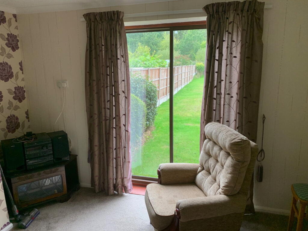 House in Swadlincote, Lower Midway, Midway - View 3