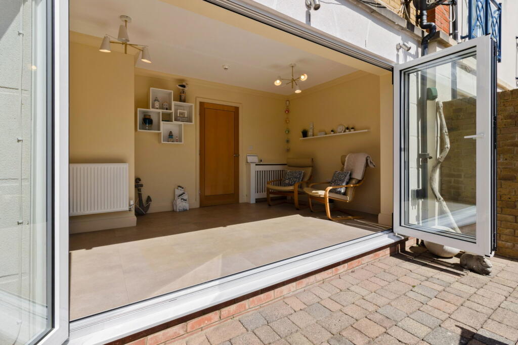 Dominica Court, Sovereign Harbour, Eastbourne, East Sussex, BN23
