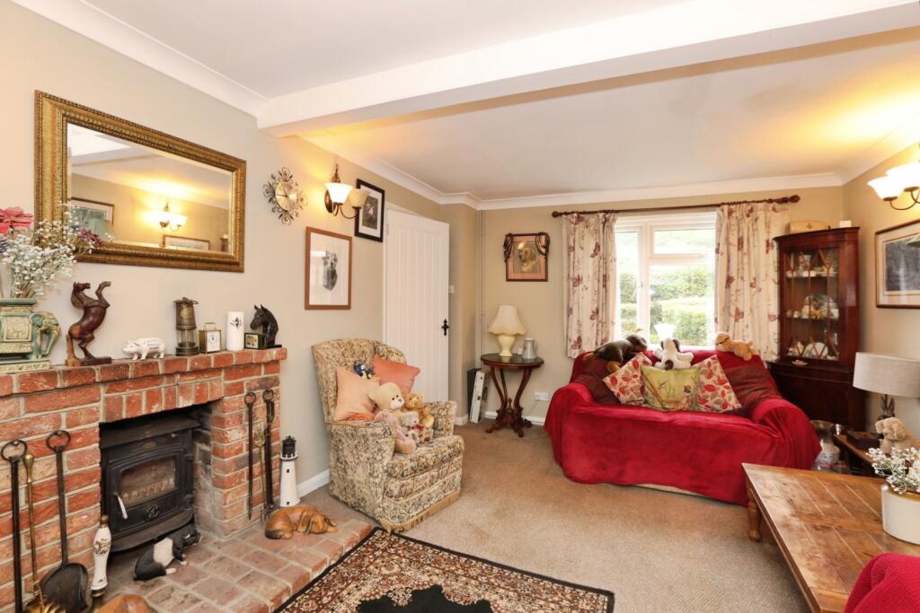 House in Uckfield, High Hurstwood - View 3