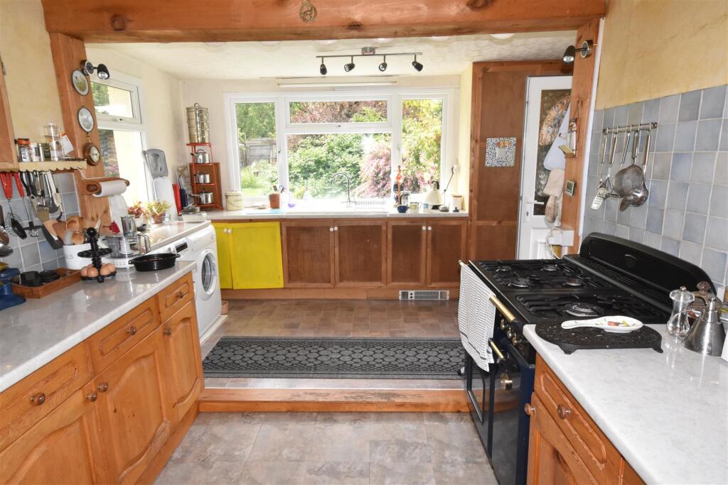 House in Newark and Sherwood, Weecar, Girton - More