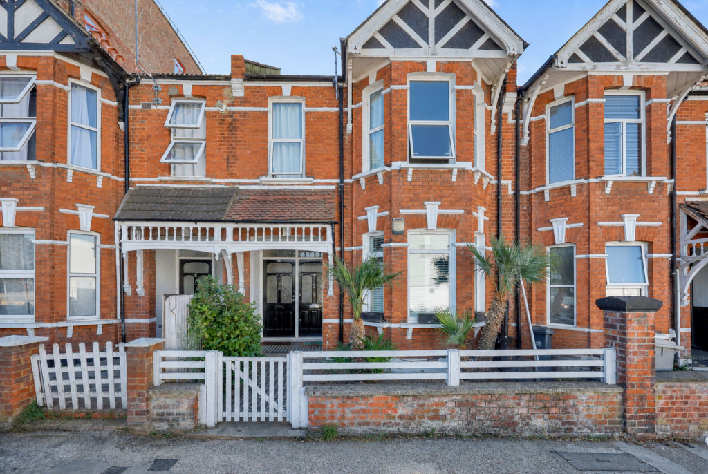 Main image of property: Temple Road, London, NW2
