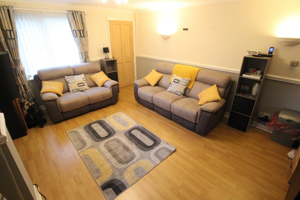 House in Newport - View 3