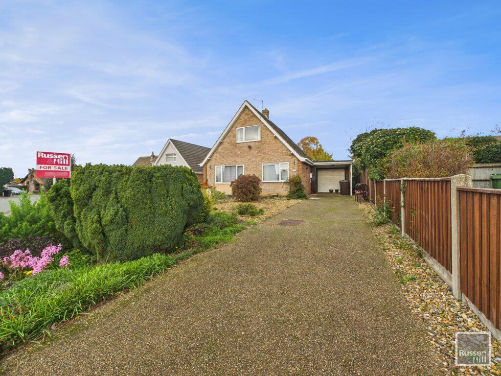 3-bed detached on Woodview Road, Easton, £255,000