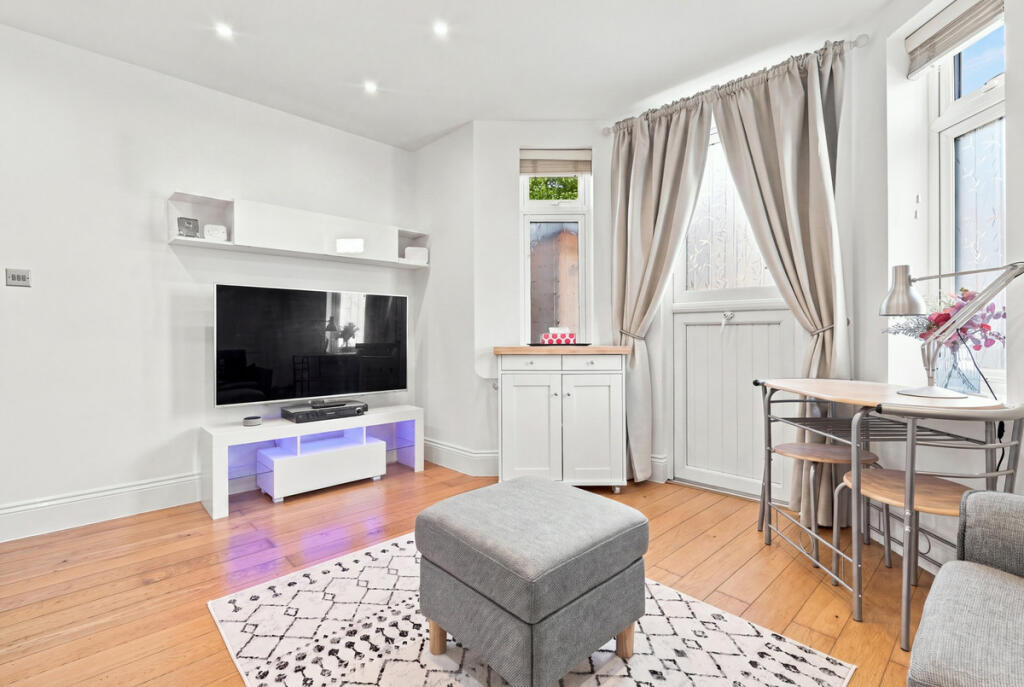 Apartment in Southend-on-Sea, Milton, Prittlewell - View 5