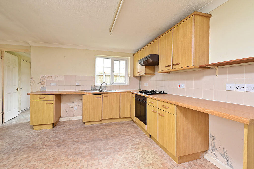 House in Basingstoke and Deane, Chineham - View 4