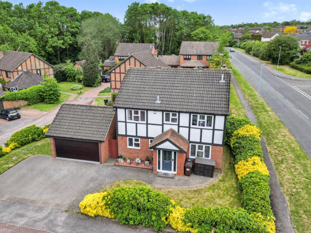 Main image of property: Cutbush Close, Reading