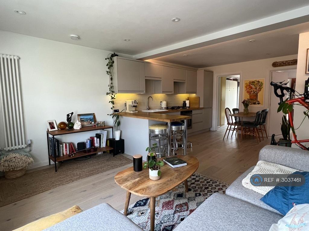 Apartment in London - View 3