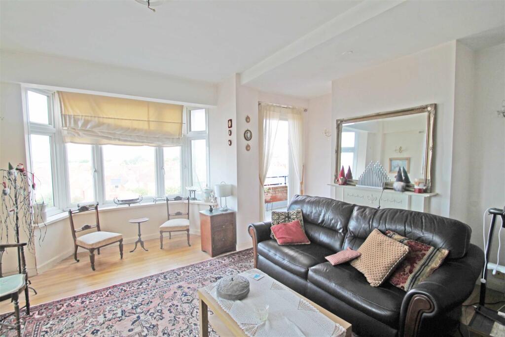 Apartment in Brighton - View 4