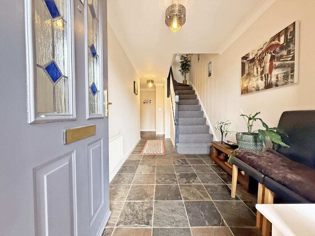 House in Cardiff, Llantrisant - More
