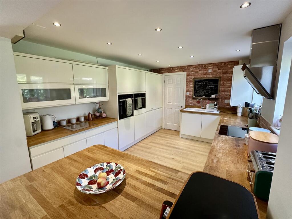 Additional image 12 of Wain Close, Alcester