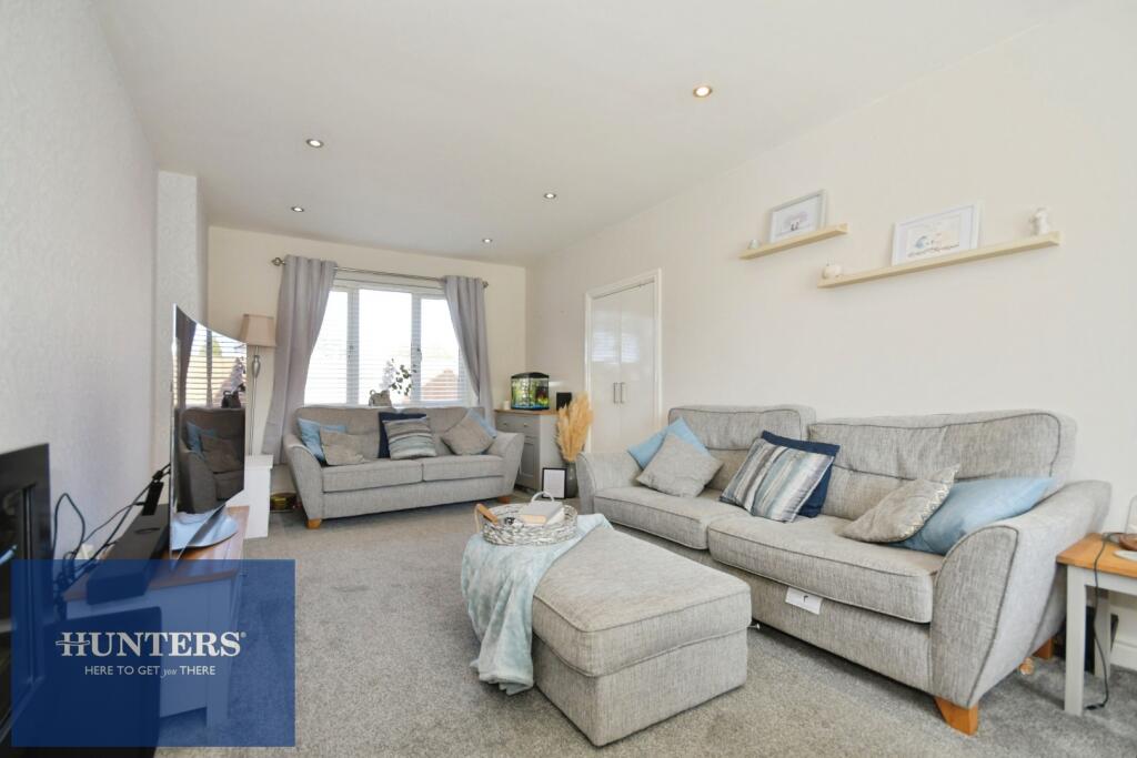 Limetree Close, Brimington, Chesterfield, S43 1RB photo 3