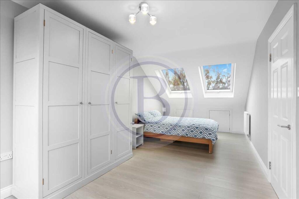 Apartment in London - View 2