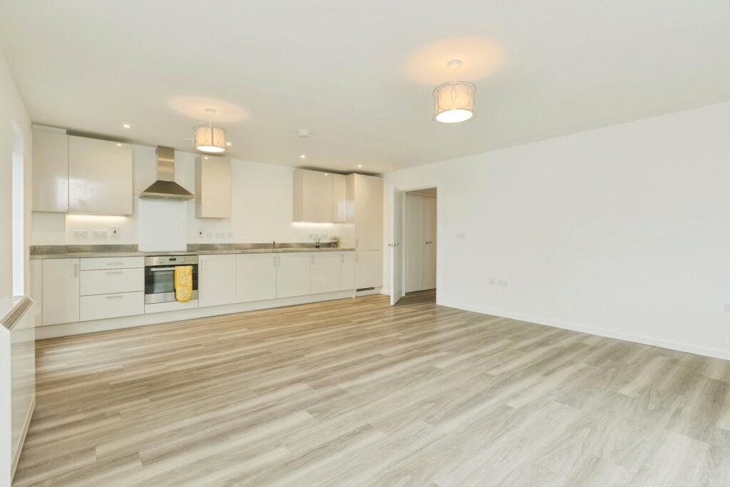 Grove Place, Tunbridge Wells, Kent, TN2 photo 3