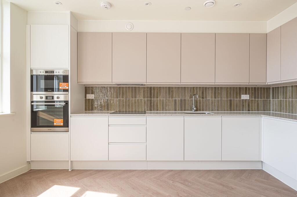 Main image of property: Ballards Lane, Finchley Central, London, N3