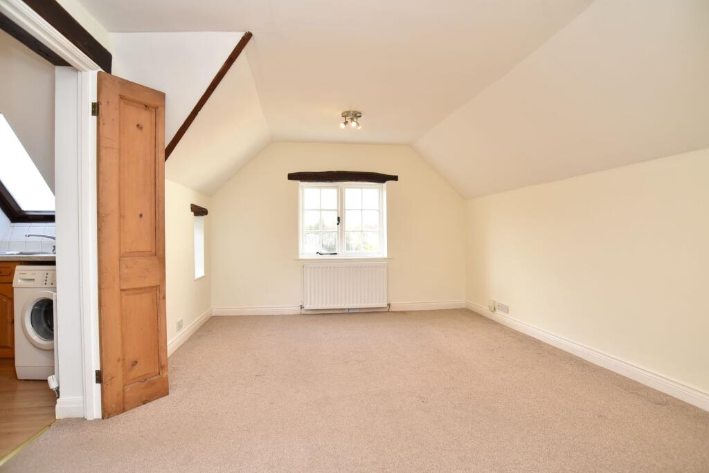 Flat 6, 110 Briggate photo 4