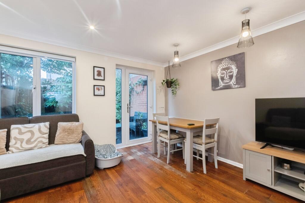 Additional image 9 of Sixpenny Close, Parkstone, Poole, BH12