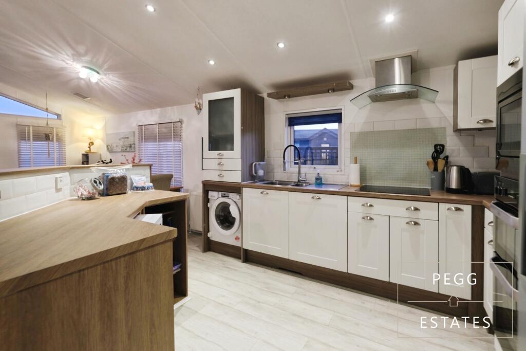 Loxleys Devon Lodge, Brixham photo 4