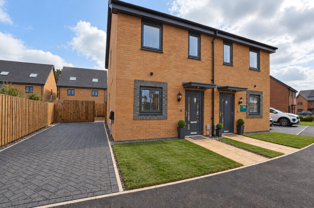 Kite Making Guide 2 bedroom house for rent in Red Kite Crescent, Easton, NR9