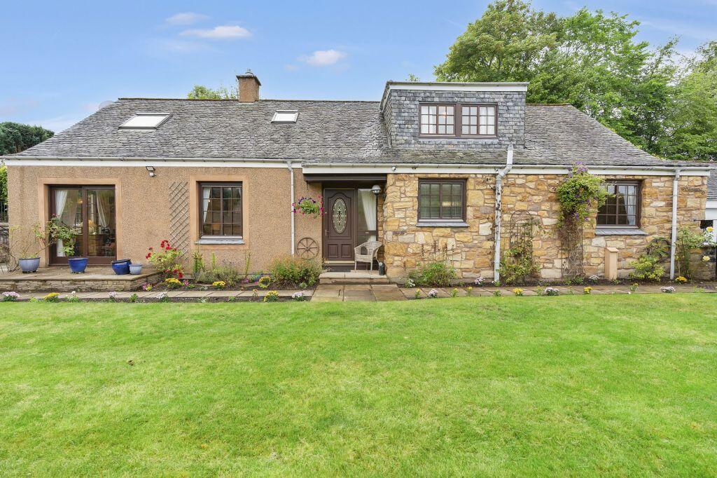 Main image of property: 2 Kirk View, Penicuik, Midlothian, EH26 8LQ