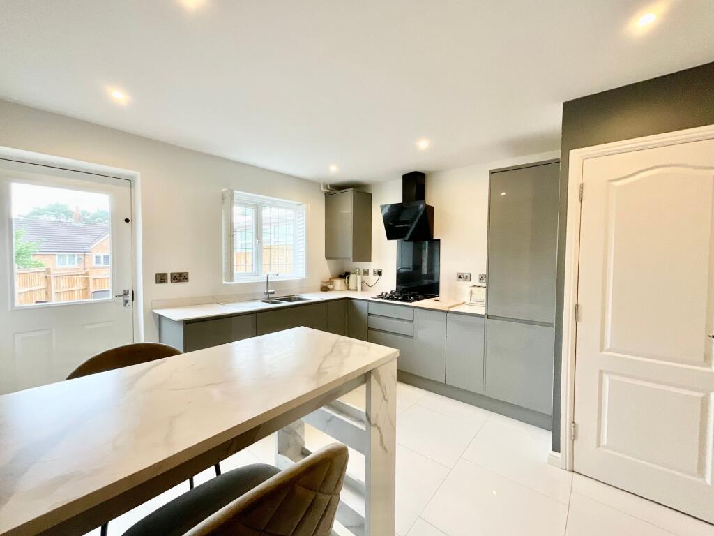 House in Stoke-on-Trent - View 5