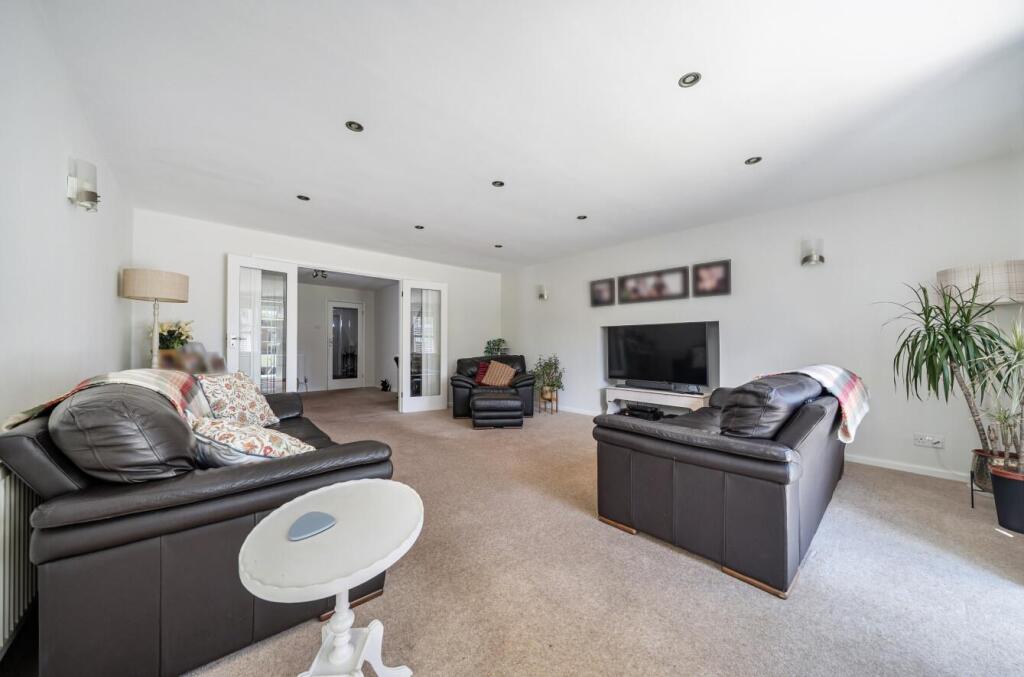 House in Redhill - More