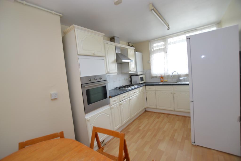 3 bedroom maisonette for rent