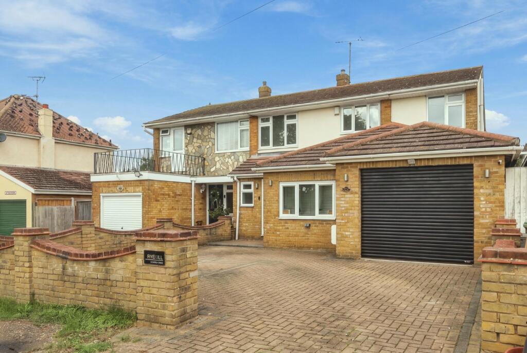 Main image of property: London Road, Bowers Gifford