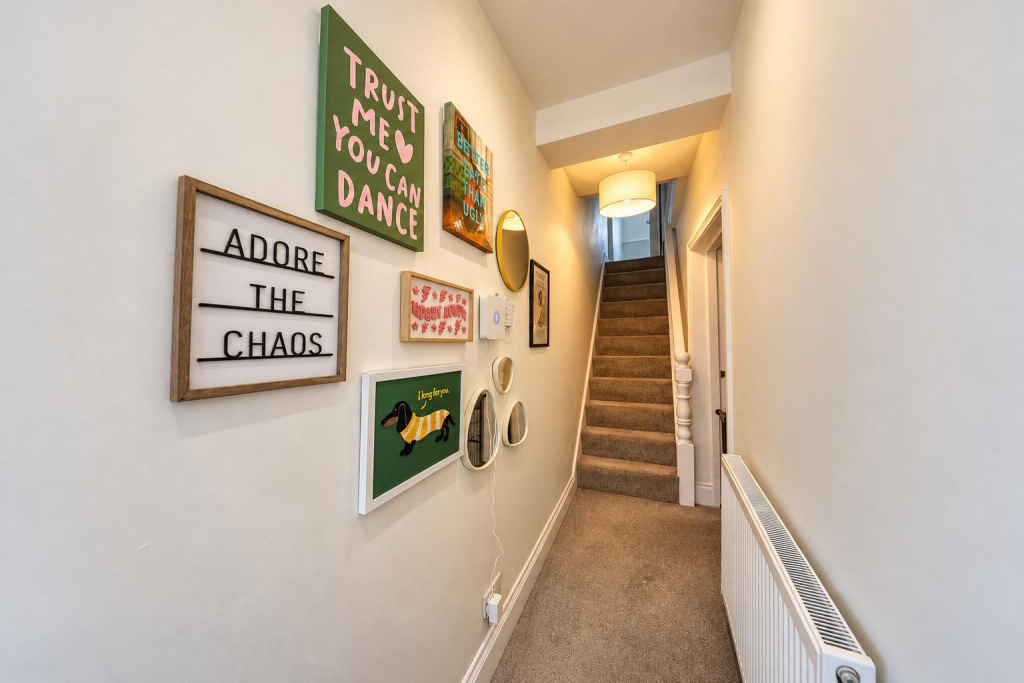 House in Hull - View 5