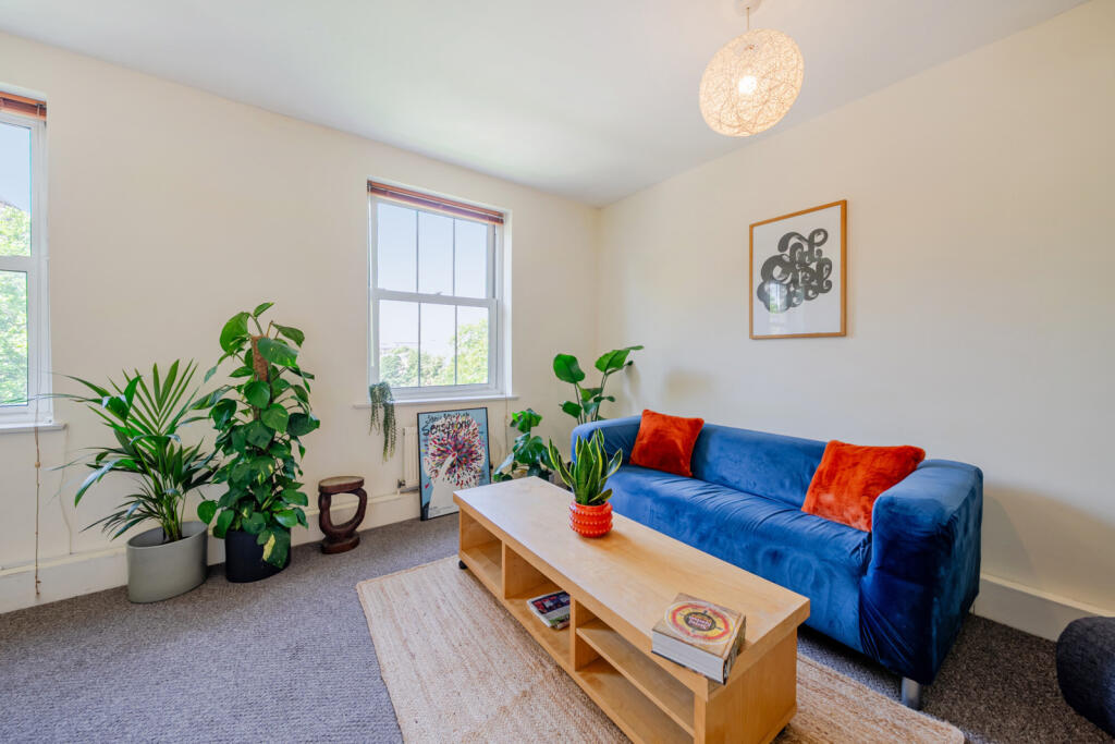Apartment in London - More