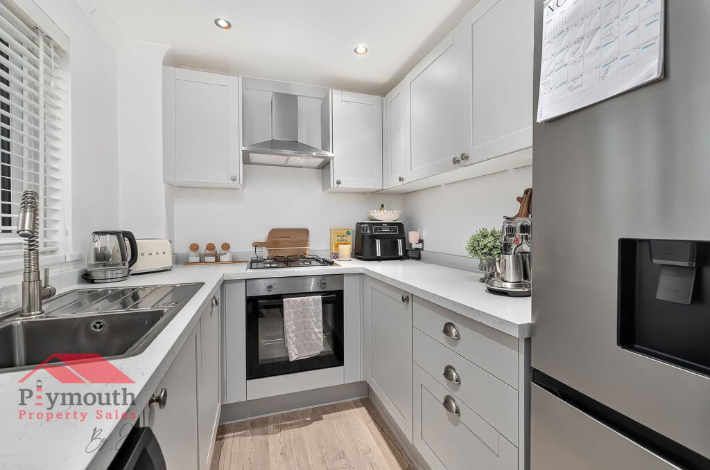 Warwick Orchard Close, Plymouth, PL5 3NZ photo 4