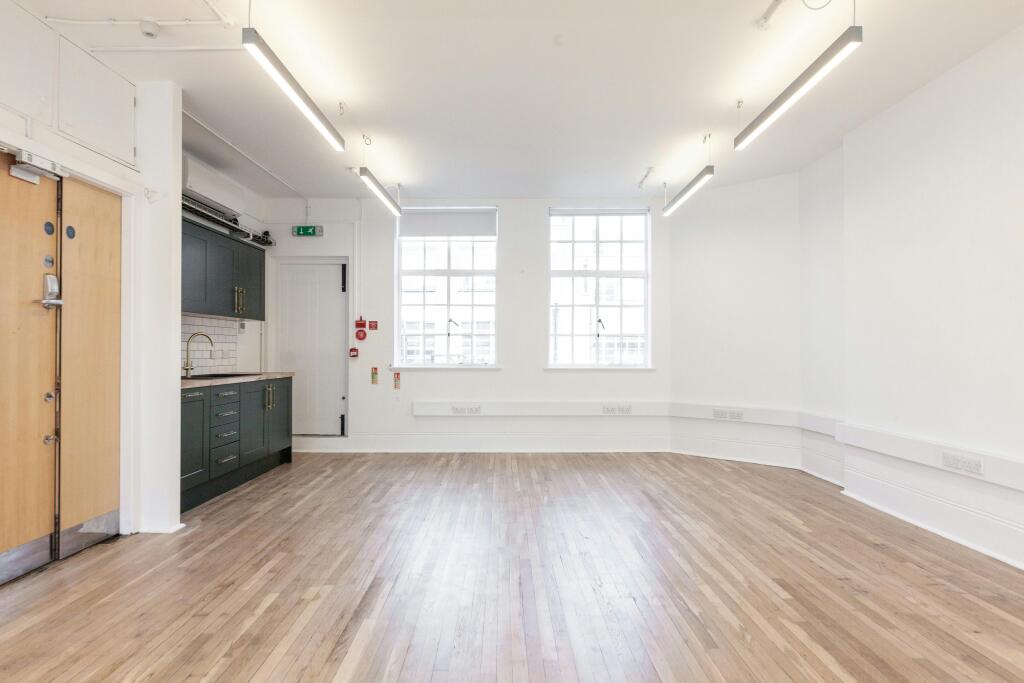 1516 Margaret St 4th Floor 07.jpg
