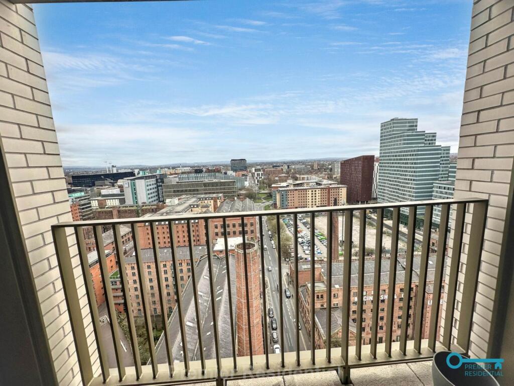 Apartment in Manchester, First Street, City Centre - View 2