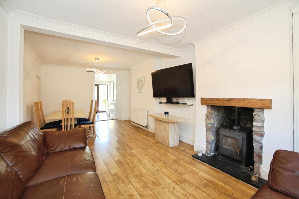House in Risca, Pontymister - More