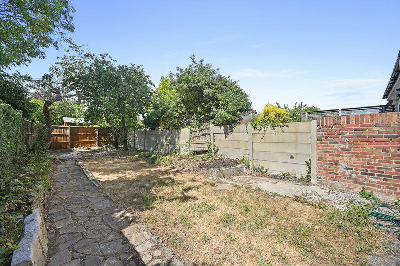 House in London - View 5