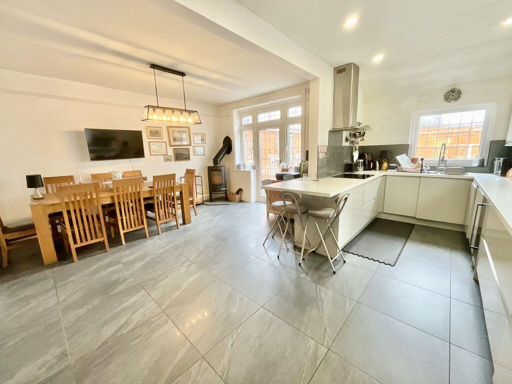 House in Christchurch, Pokesdown, Bournemouth - More