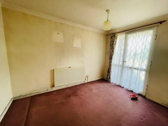 Ramsey Close, West Bromwich, B71 photo 2